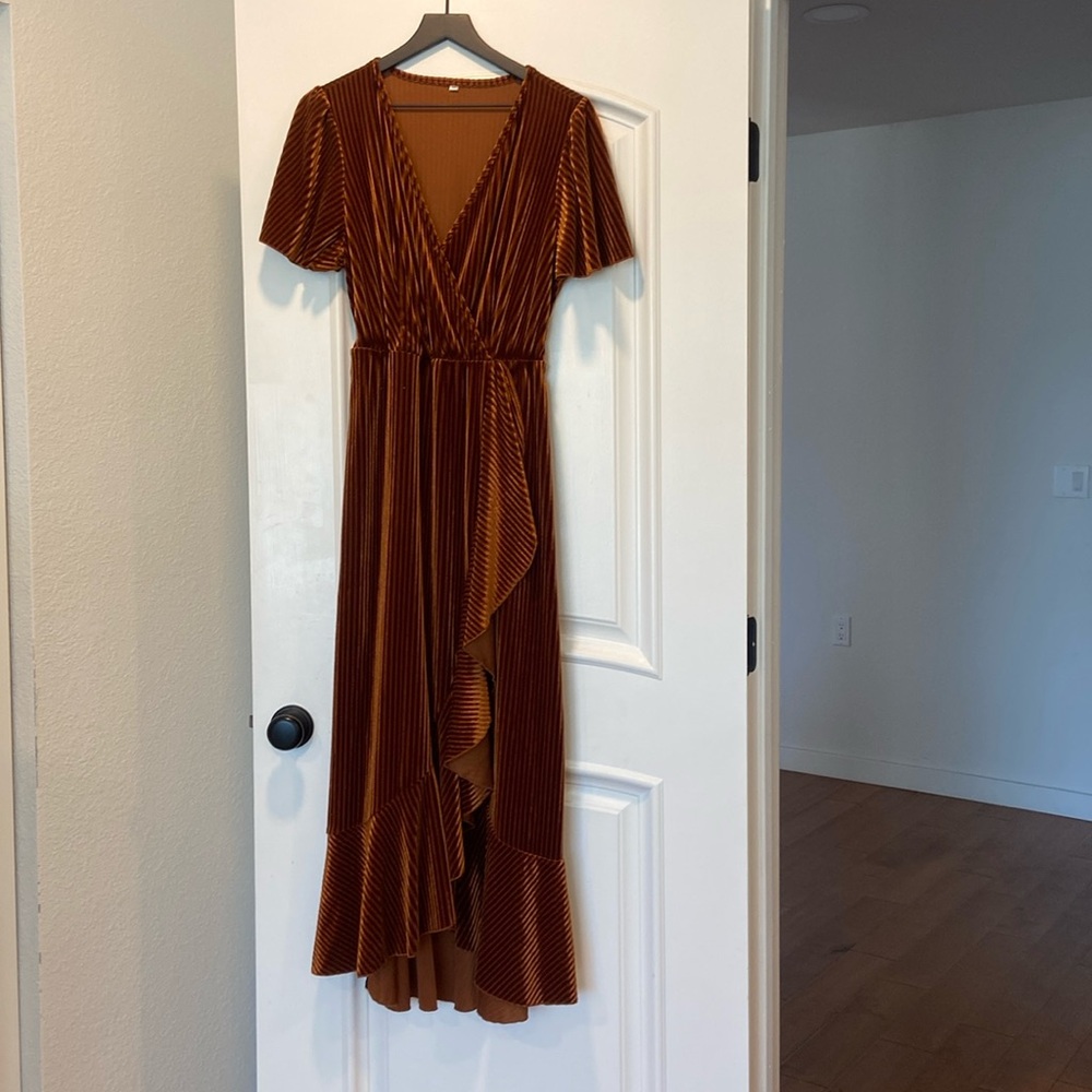VELVET MAXI DRESS